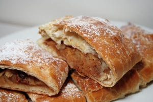 Strudel (αυστριακή μηλόπιτα)