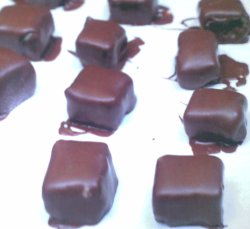 Σοκολατάκια από σιμιγδαλένιο χαλβά