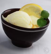 Παγωτό γιαούρτι λεμόνι